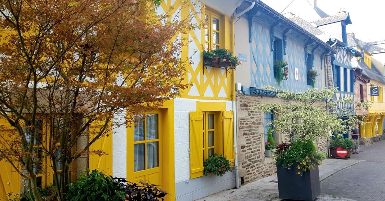 Le Vieux Moulin Gites - Detached Cottage With Garden Views And Pool Guégon 外观 照片