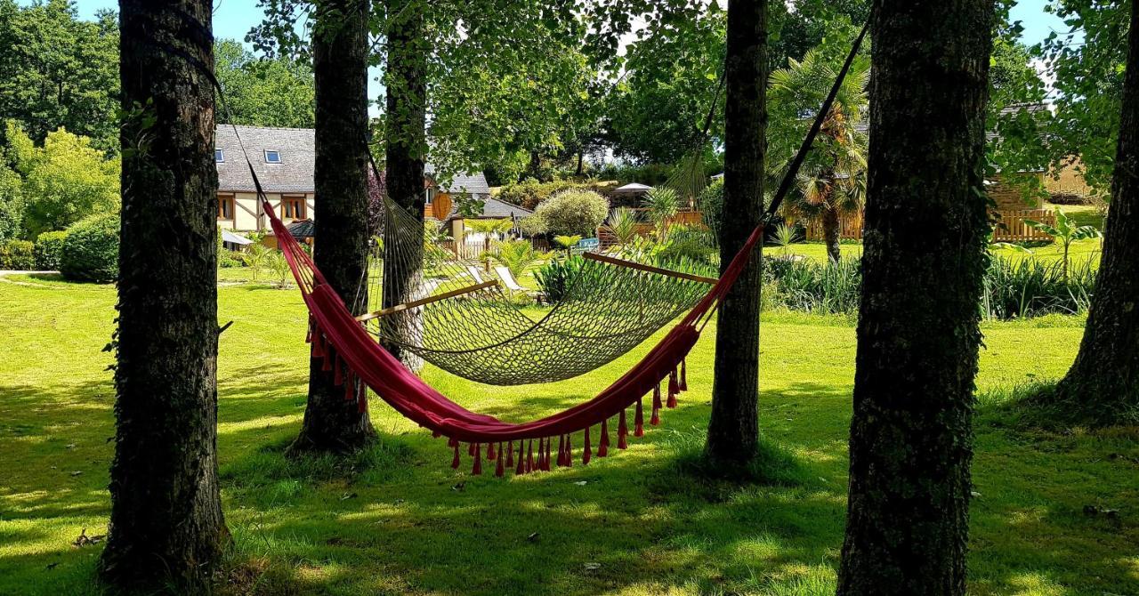 Le Vieux Moulin Gites - Detached Cottage With Garden Views And Pool Guégon 外观 照片